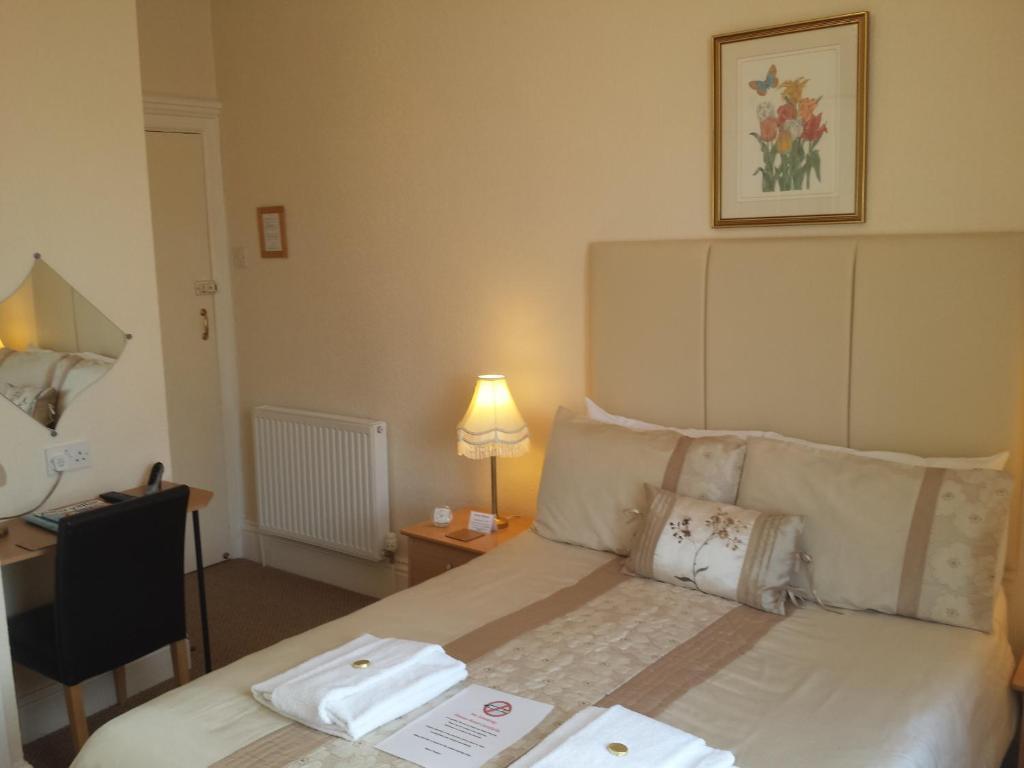 فندق Ascot House (Adults Only) لاندودنو الغرفة الصورة